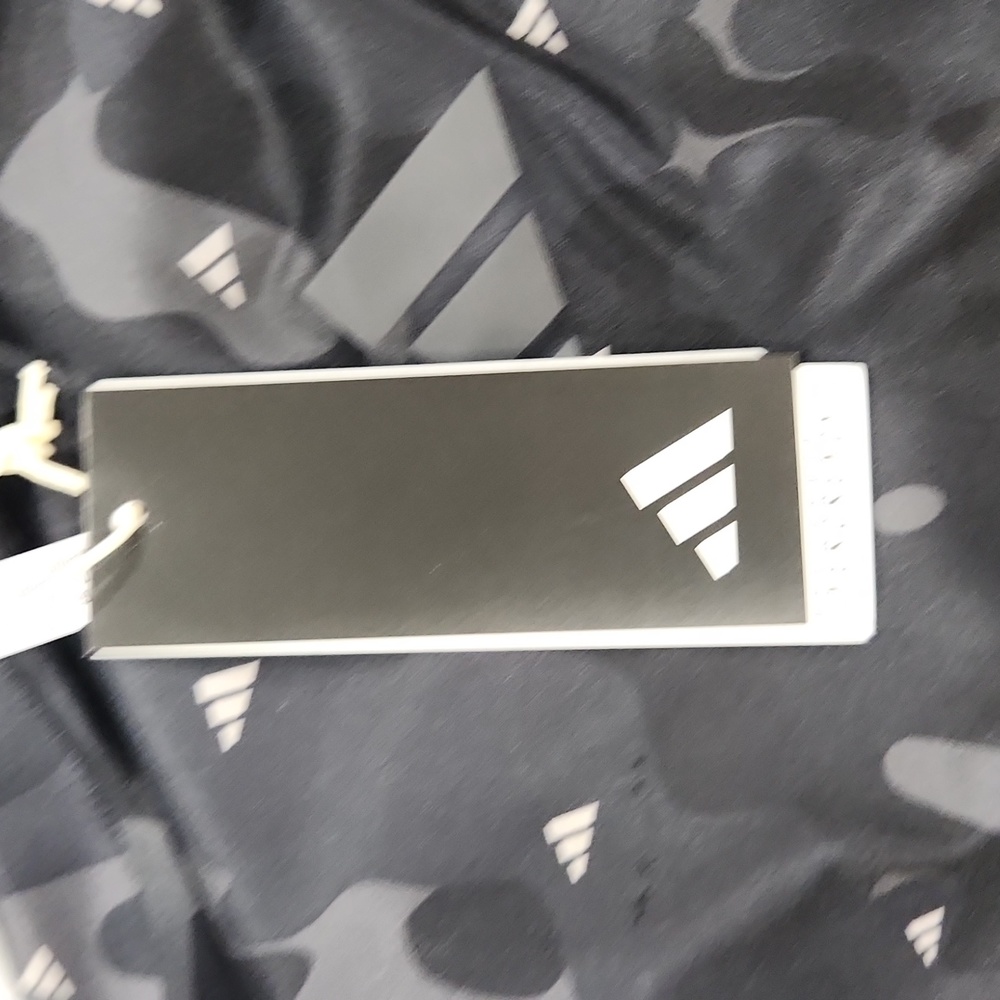 🆕️ Adidas Train Essentials Tee - Picture 6 of 7